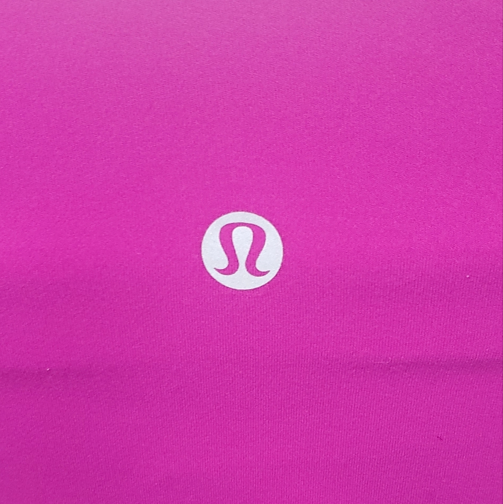 Lululemon Size 8 - Sports Bra - Build In Padded Bra - Picture 6 of 6